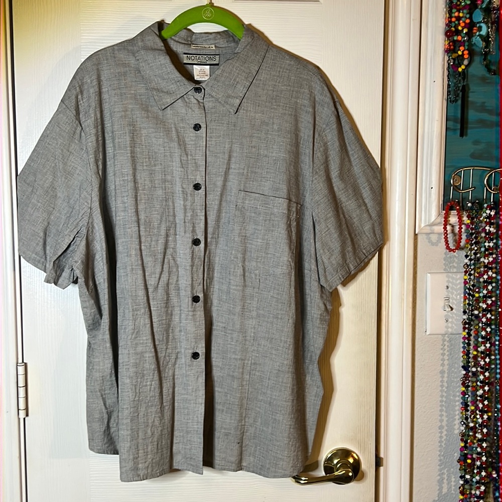 Collared gray with black buttons blouse